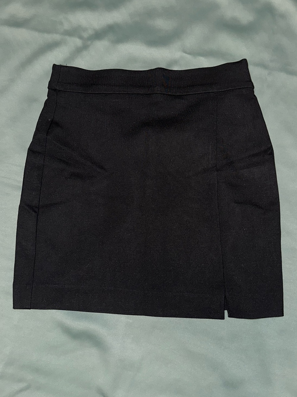 H&M Black Straight Mini Skirt with Subtle Front Slit